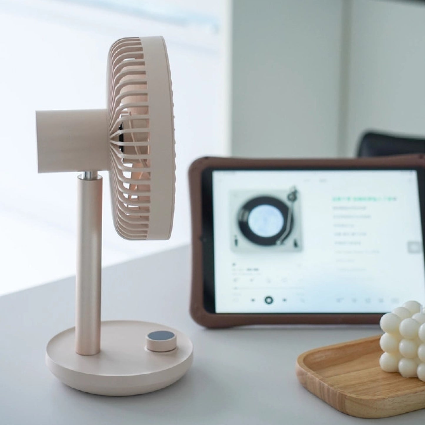 AISOLOVE F21 Wide-Angle Auto Oscillation USB Desktop Fan 4000mAh 广角自动摇头USB桌面风扇