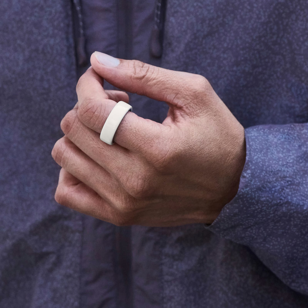 Oura Ring 4 Ceramic Health & Fitness Tracker Smart Ring, Cloud