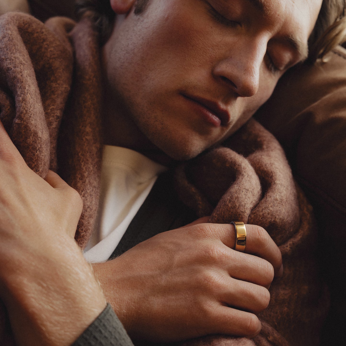 Oura Ring 4 Health & Fitness Tracker Smart Ring, Gold