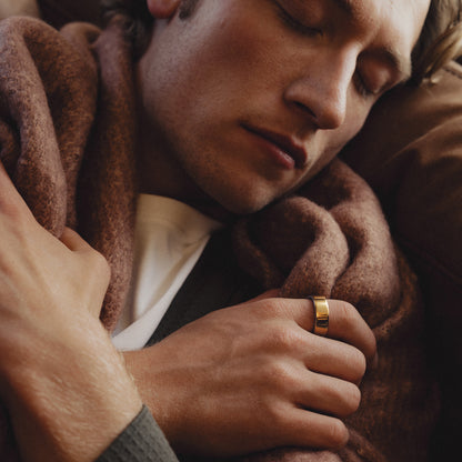 Oura Ring 4 Health & Fitness Tracker Smart Ring, Gold